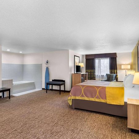 Super 8 By Wyndham Oelwein Hotel Exterior photo