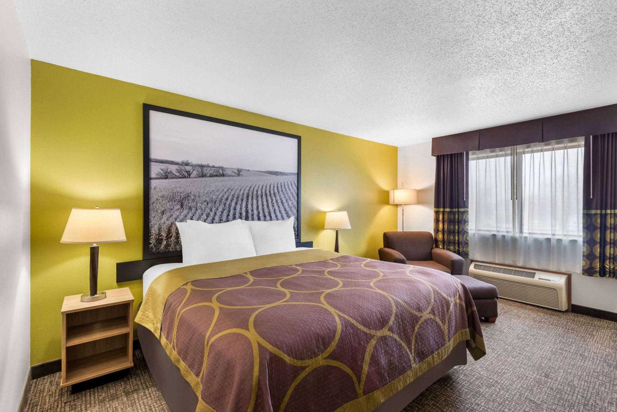 Super 8 By Wyndham Oelwein Hotel Exterior photo